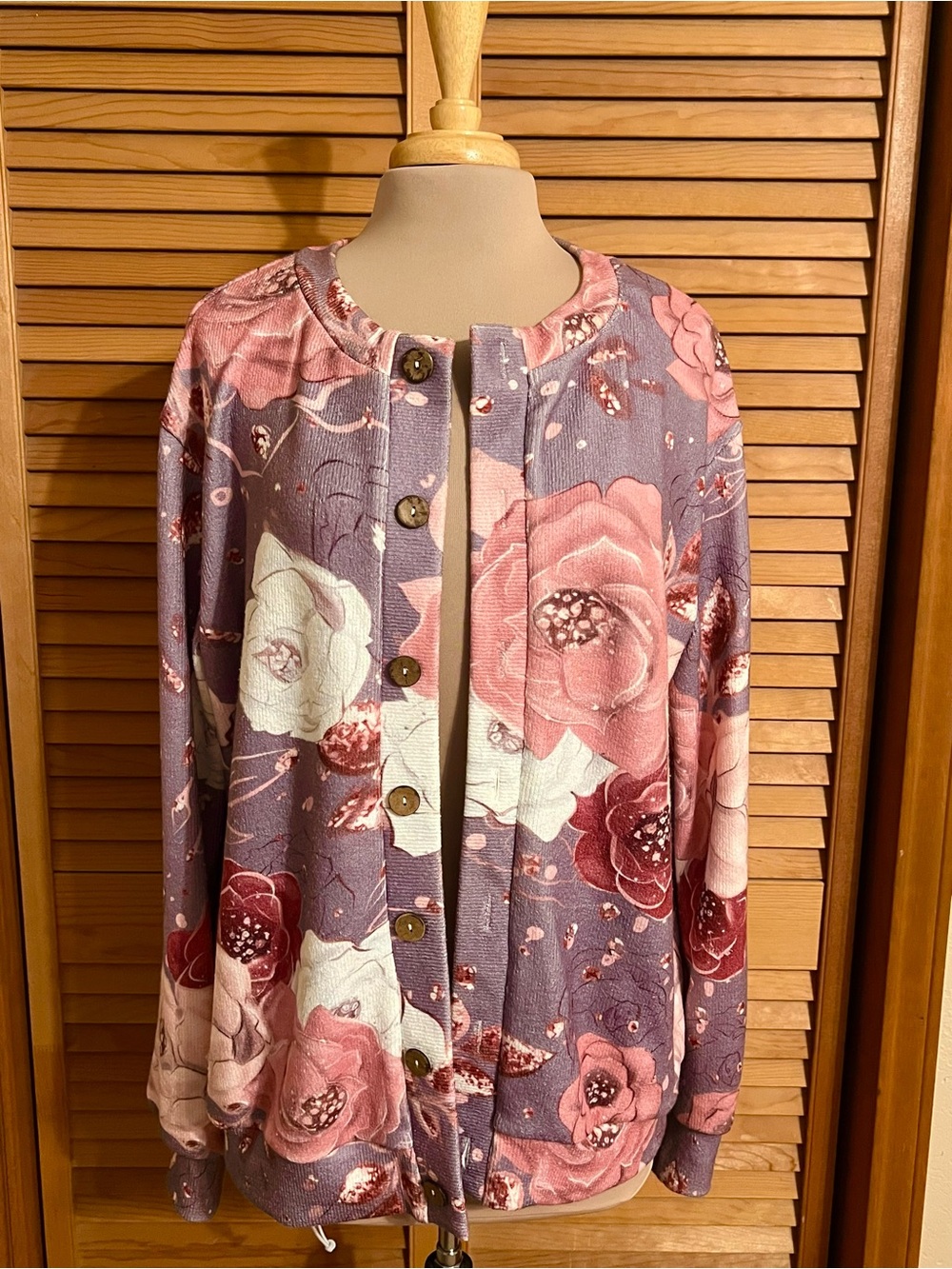 Floral Button-Front Women's Jacket in Mauve and Rose